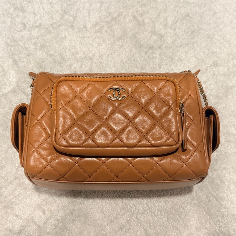 NEW CHANEL 24K Multi-Pocket Camera Bag in Caramel SZ Medium